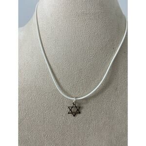 Star of David pendant necklace